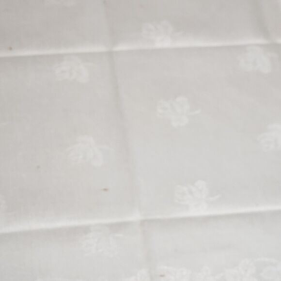 Vintage Small Table Cloth Dresser Scarf Topper Runner White Floral Estate 20x22 - Picture 4 of 8